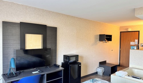 Standard Suite, 1 Queen Bed, Non Smoking