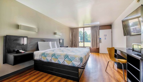 Standard Room, 1 King Bed, Non Smoking
