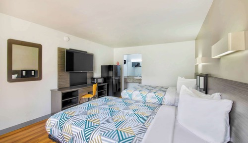 Standard Room, 2 Double Beds, Non Smoking