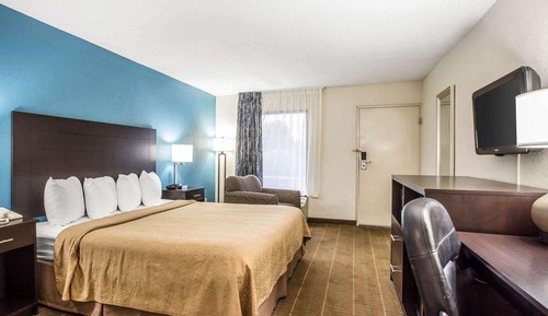Business Room, 1 King Bed, Smoking