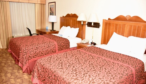 2 DOUBLE BEDS – NON-SMOKING