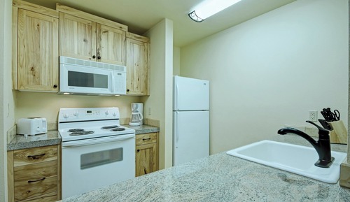 Standard Studio Suite, Kitchen