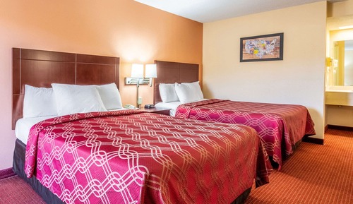 Standard Room, 2 Queen Beds, Smoking