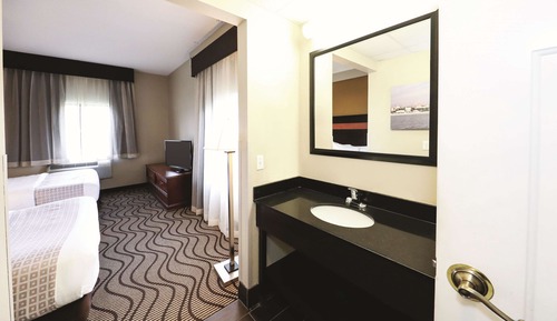 Deluxe Suite, Multiple Beds, Non Smoking (One-Bedroom, Separate Living Space)