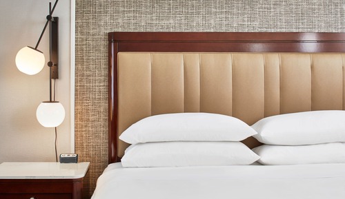 Executive Room, 1 King Bed with Sofa bed (Hearing Accessible)