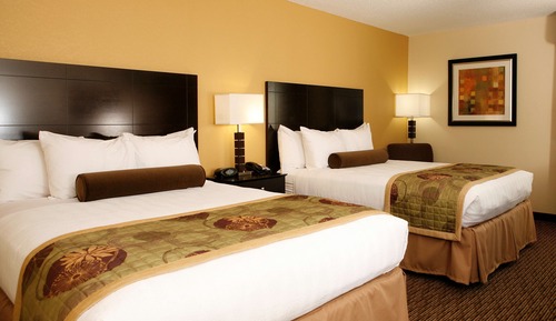 Standard Room, 2 Queen Beds, Accessible, Bathtub