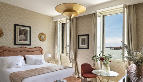 Deluxe Room, Lagoon View