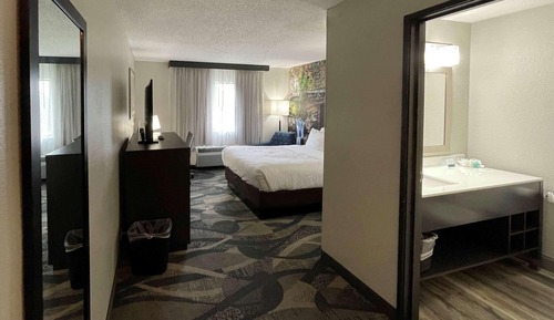 Room, 1 Queen Bed, Accessible, Non Smoking (Efficiency)