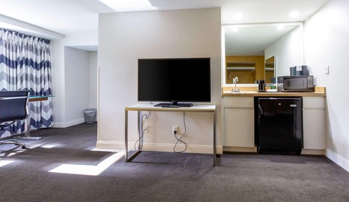 Room, 2 Double Beds, Accessible, Non Smoking (Roll-In Shower)