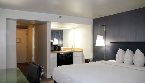 Standard Room, 1 King Bed, Non Smoking