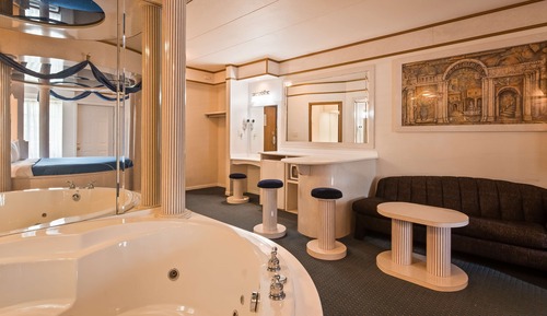Suite, 1 King Bed, Non Smoking, Jetted Tub