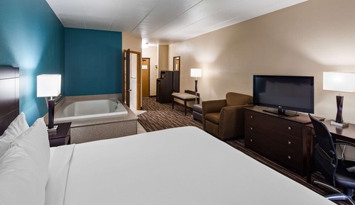 Standard Room, 1 King Bed, Accessible, Jetted Tub