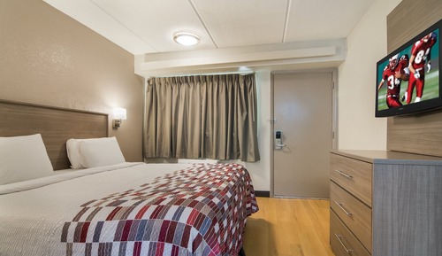 Standard Room, 1 King Bed (Smoke Free)