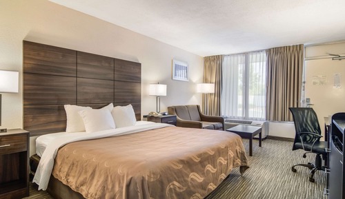 Standard Room, 1 King Bed, Smoking