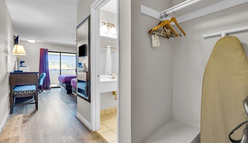 Standard Room, 2 Queen Beds, Balcony