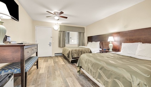Deluxe Room, 3 Queen Beds