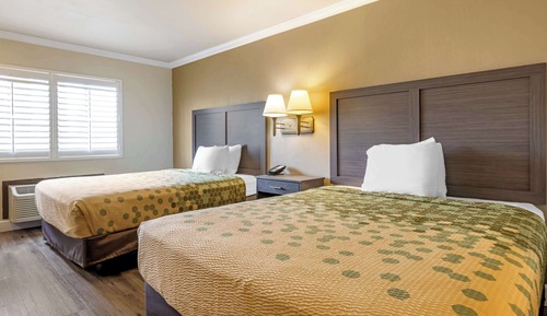 Standard Room, 2 Queen Beds, Non Smoking