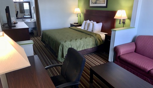 Suite, 1 King Bed, Non Smoking