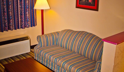 Suite, 1 King Bed, Accessible, Non Smoking