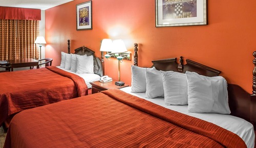 Standard Room, 2 Queen Beds, Non Smoking
