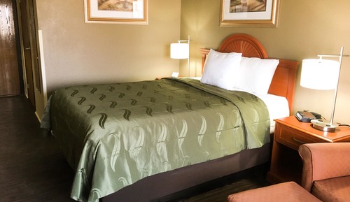 Suite, 1 King Bed, Non Smoking, Jetted Tub