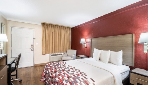 Standard Room, 1 Queen Bed, Smoking