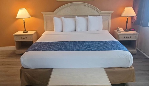 Superior Room, 1 King Bed