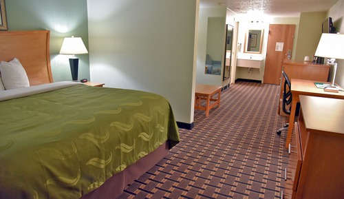 Business Suite, 1 King Bed, Non Smoking