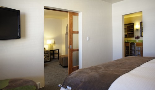 Suite, 1 Bedroom, Accessible (Roll-In Shower)