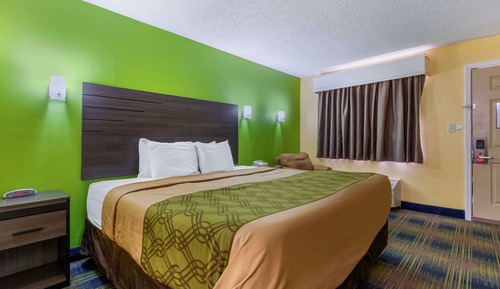 Standard Room, 1 King Bed, Non Smoking