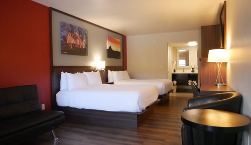 Deluxe Room, 2 Queen Beds, Non Smoking