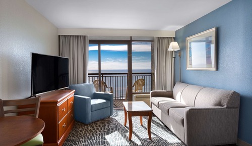 Standard Room, 2 Queen Beds, Balcony, Partial Ocean View