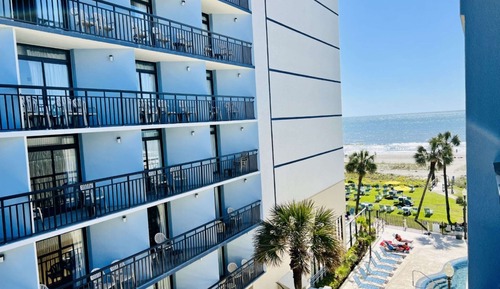 Standard Room, 2 Queen Beds, Balcony, Partial Ocean View