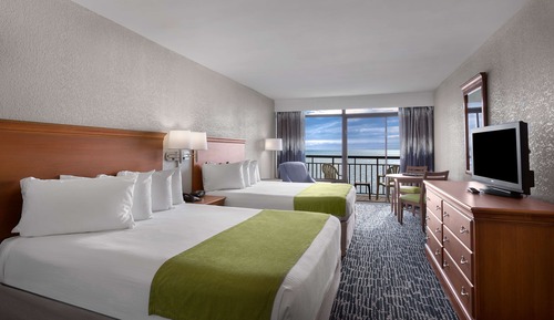 Standard Room, 2 Queen Beds, Balcony, Oceanfront