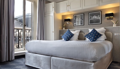 Double Superior room - side street view