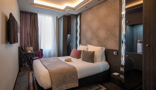 Superior Double Room, City View