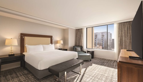 Room, 1 King Bed, Pool View