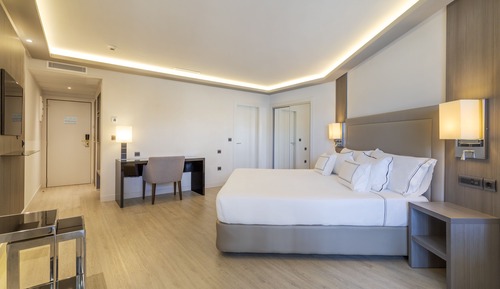 Grand Premium Room