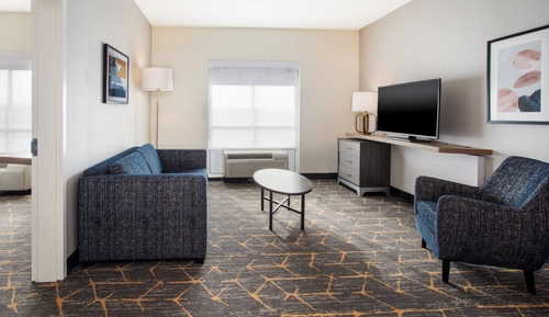 Standard Room, 1 King Bed, Roll-in Shower (Roll-In Shower)