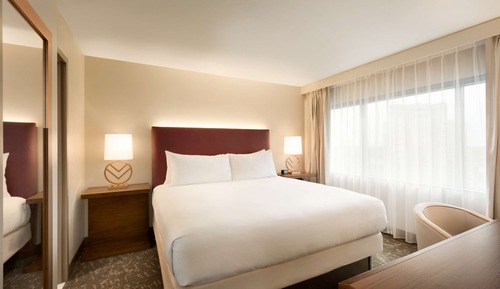 Suite, 1 King Bed, Accessible (Conference, Hearing)