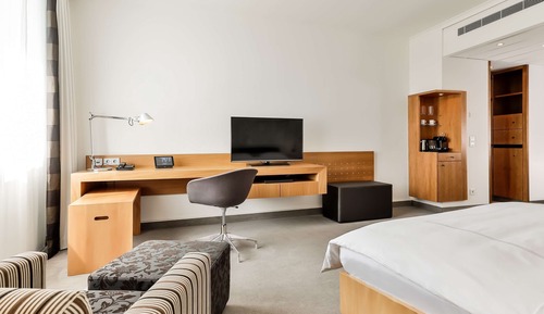 Superior Room, 1 King Bed