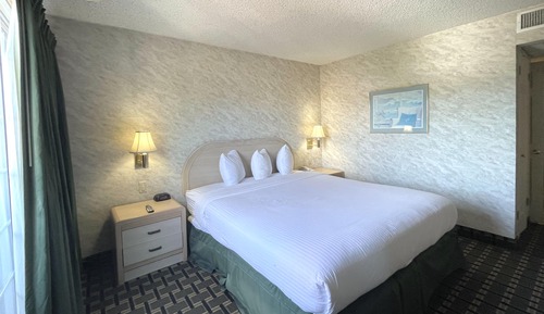 Suite, 1 King Bed, Non Smoking