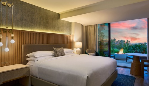 Room, 1 King Bed, Non Smoking, Golf View