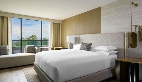 Sanctuary Retreat, Guest Room 1 King, Partial Ocean View, Fairway