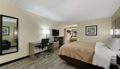 Standard Room, Smoking