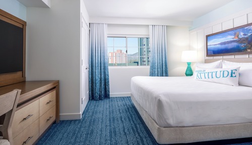 Suite, 1 King Bed, Mountain View (Hearing)