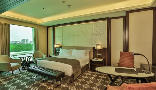 Premium Room, 1 King Bed, Smoking