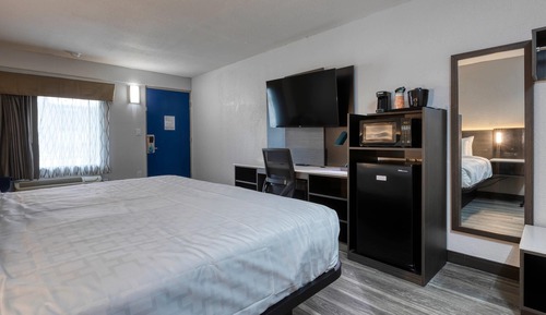 Room, 1 King Bed, Accessible, Non Smoking