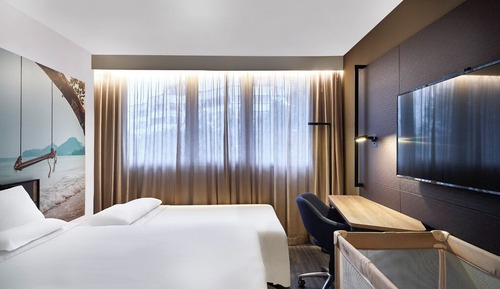 Family Room, 1 Double Bed with Sofa bed (Estaiada Bridge View)