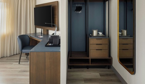 Deluxe Room, 1 King Bed (View)